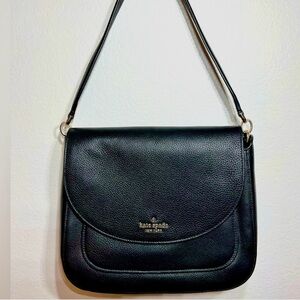 KATE SPADE Black Leather Shoulder
Or Crossbody Bag -Like New! Medium Flap Gold